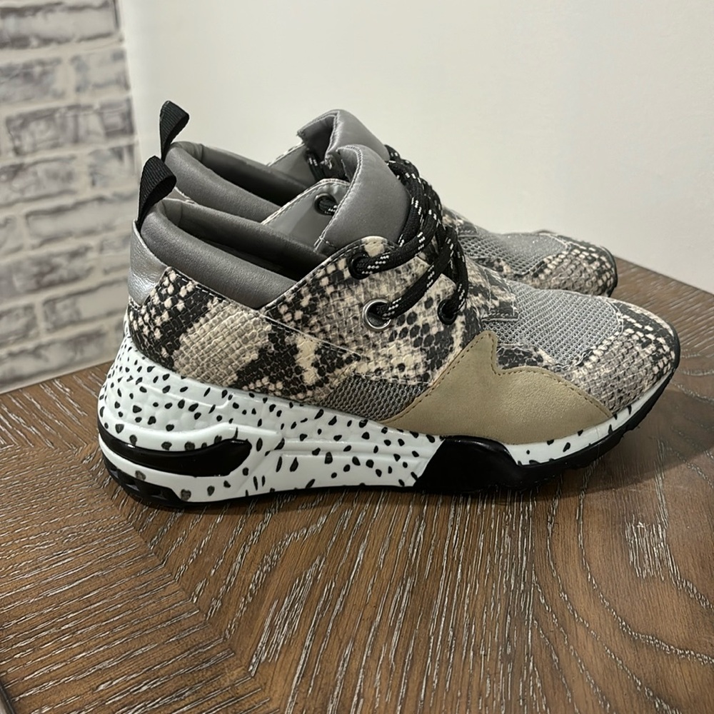 Steve Madden shoes